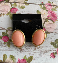 Load image into Gallery viewer, CLIP ON Vintage &quot;Pretty Peach&quot; Gold Trim Earrings
