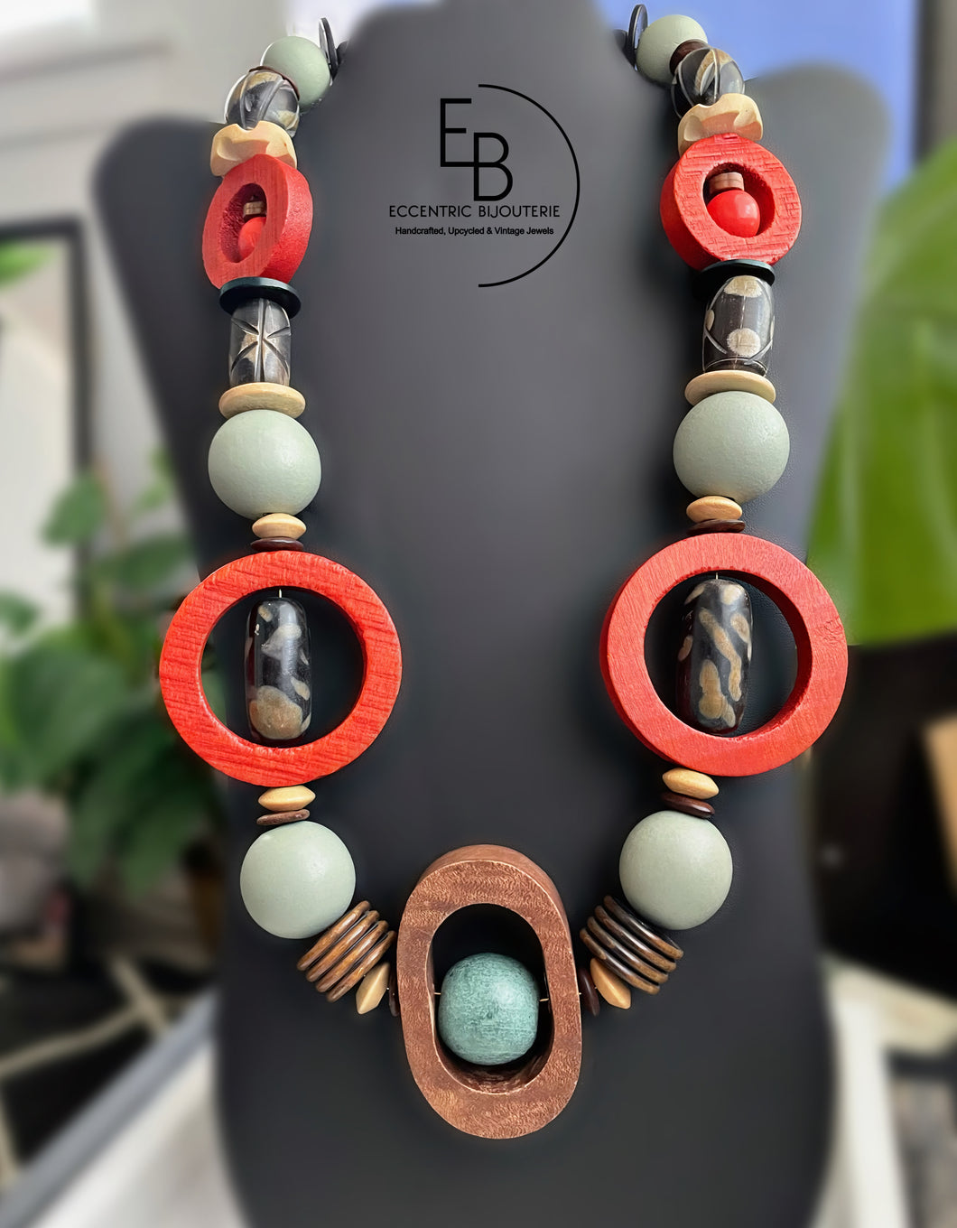 “Round In Circles” Harvest Vintage Wood Necklace