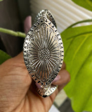 Load image into Gallery viewer, “Silverest Sun” Bangle
